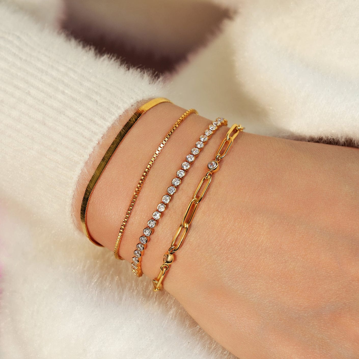 BRC-GPL Gold Bezel Station Paper Clip Chain Bracelet