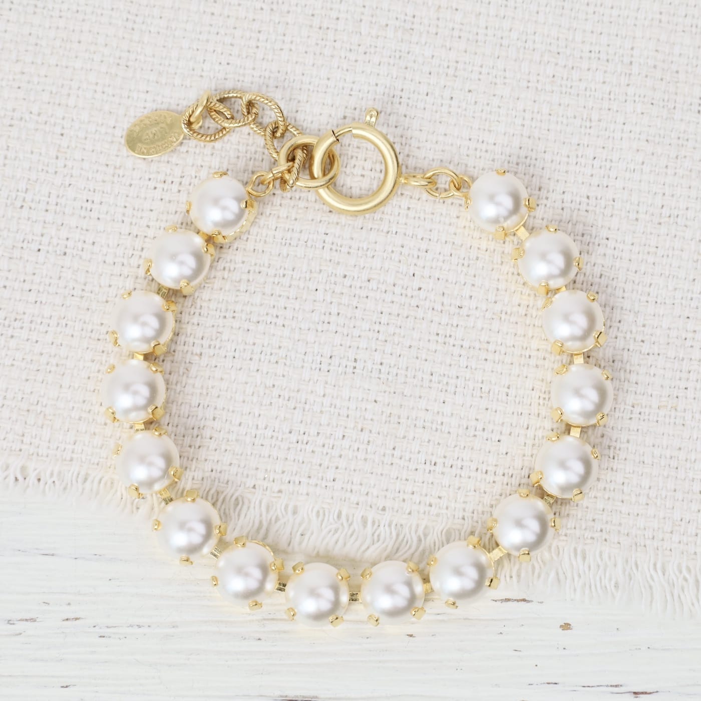 BRC-JM Gold Crystal Chain Bracelet - Cream Pearl