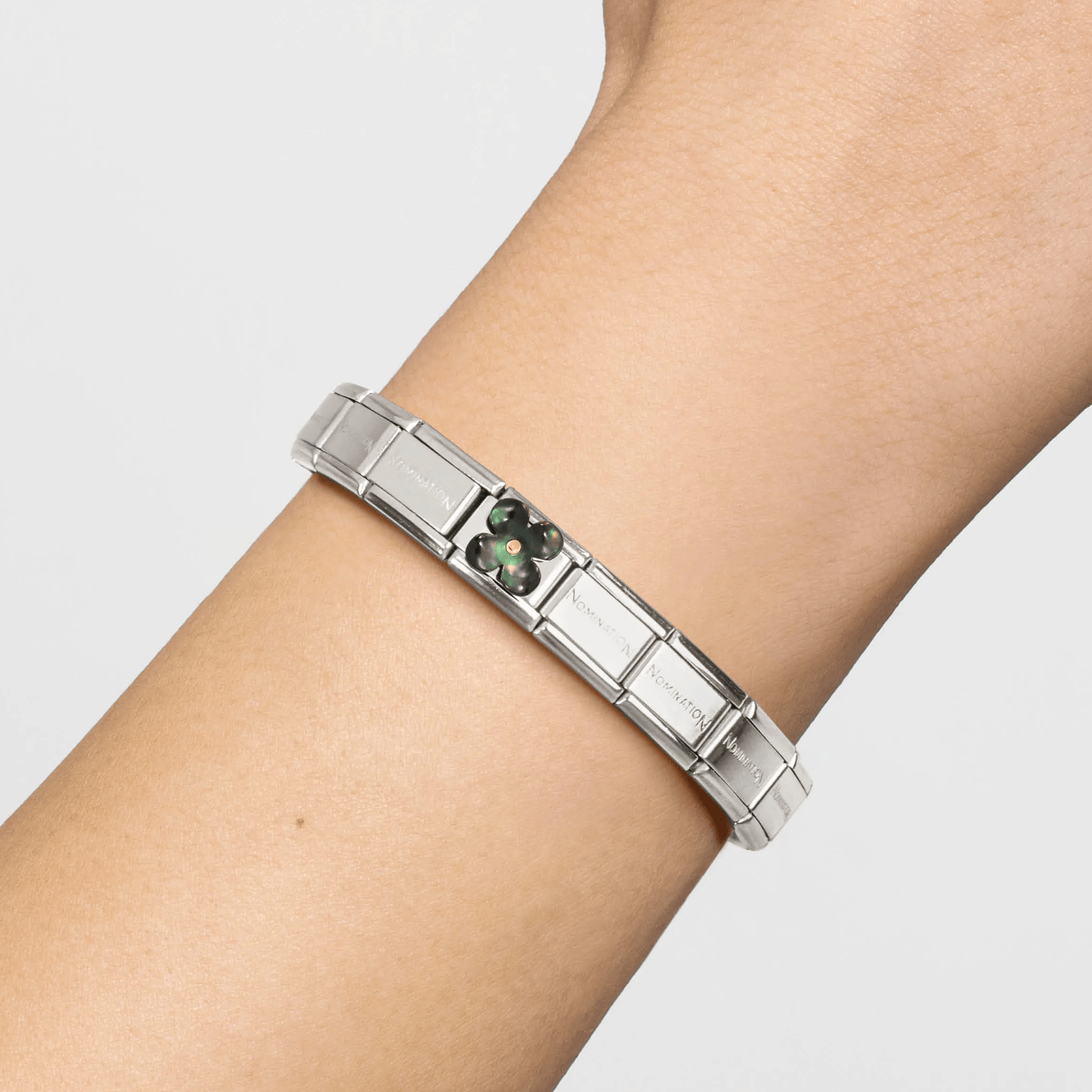 CHM Classic Cut Black Mother of Pearl Flower Composable Link
