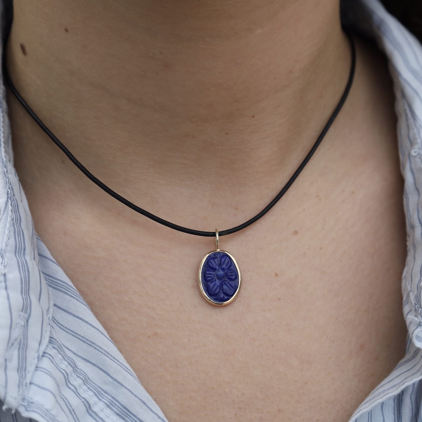CHM Small Carved Lapis Elizabeth Stone