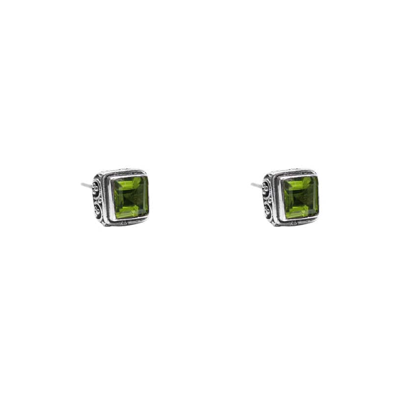 EAR Classic Bali Square Stud with Peridot