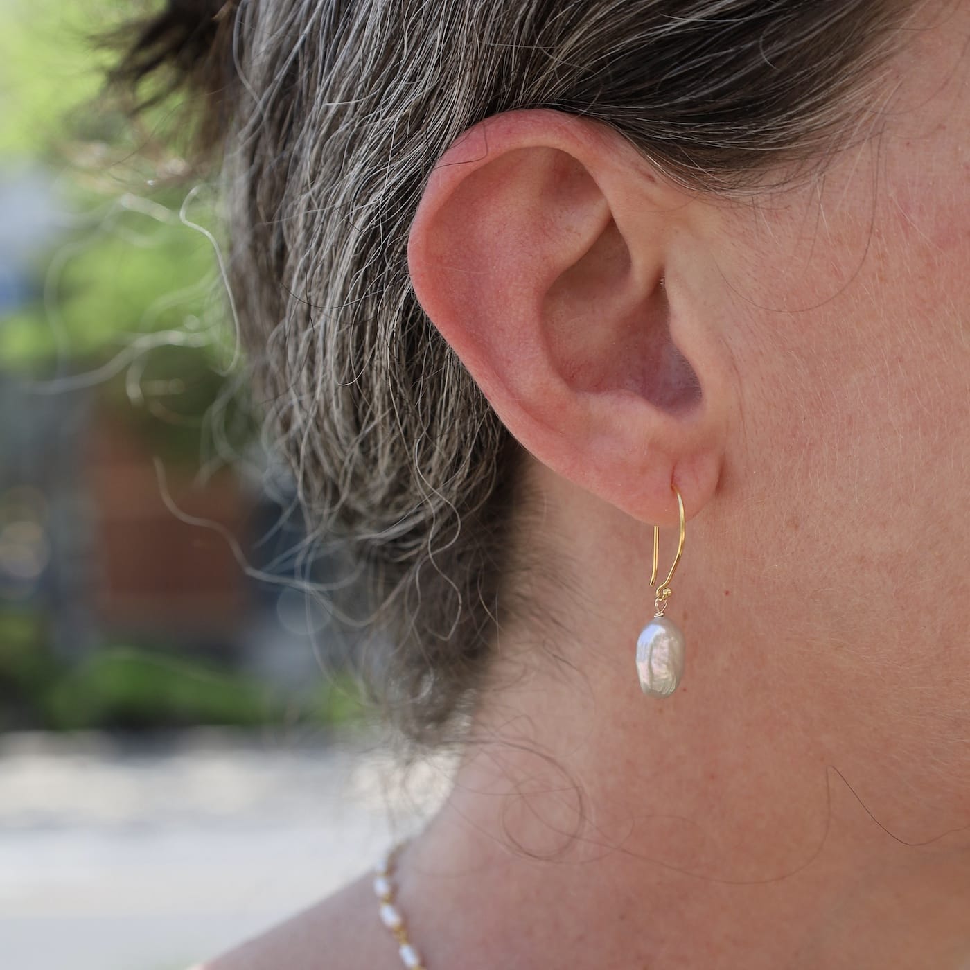 ear-gf Grey Baroque Pearl Earrings