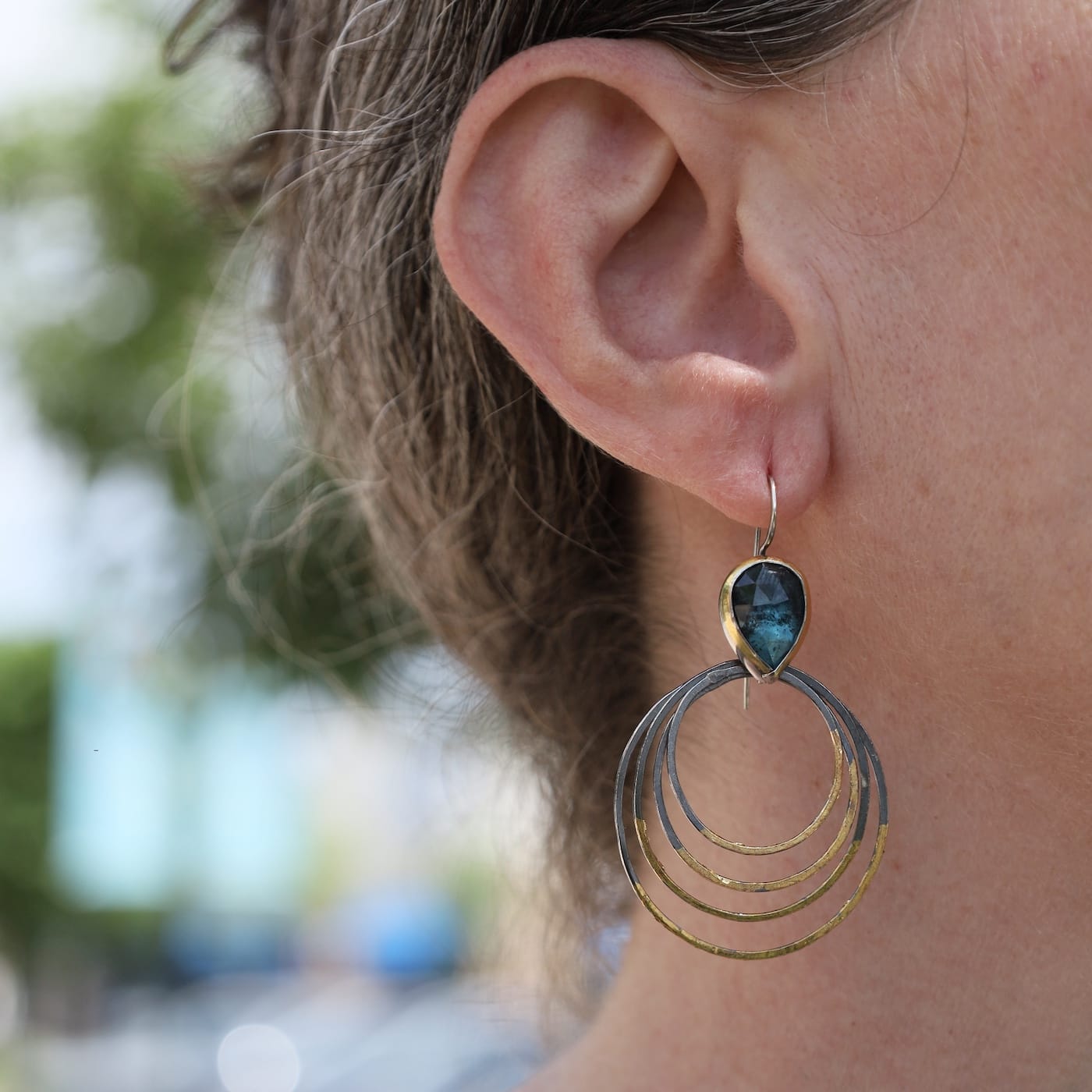 EAR Medium Ripple Rim Earrings with Teal Kyanite