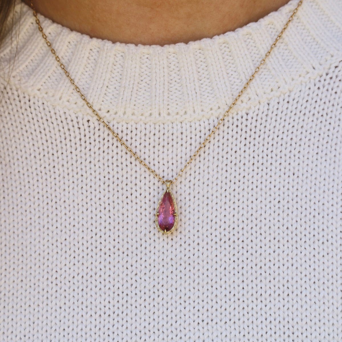 NKL-18K Pink Tourmaline Tear Drop Prong Pendant