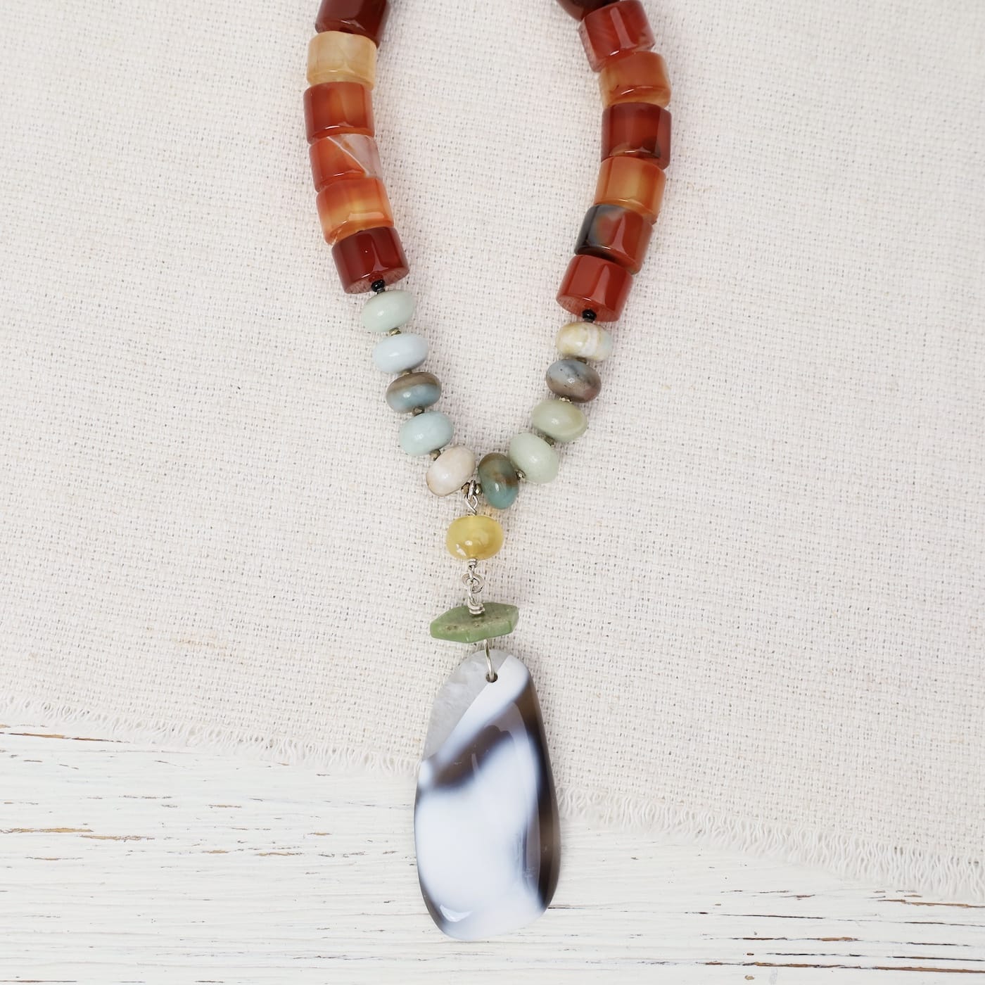 NKL Carnelian Mix and Agate Pendant Necklace