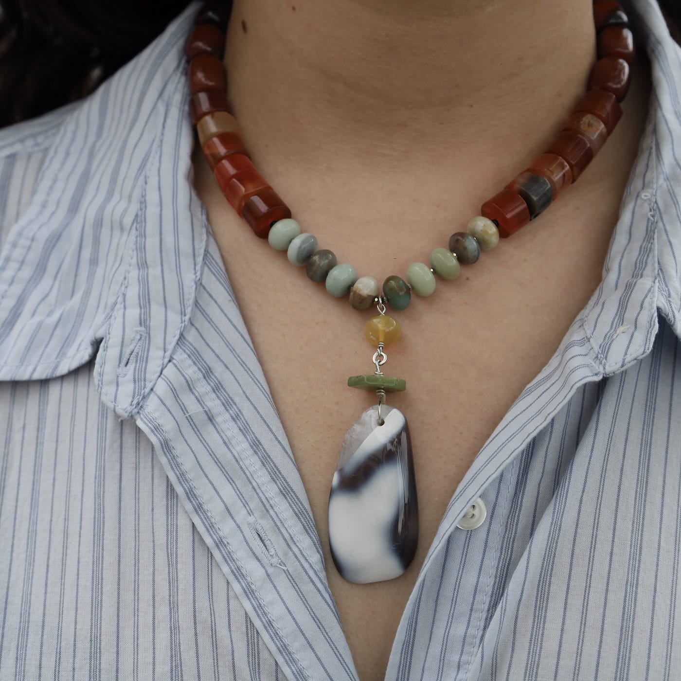 NKL Carnelian Mix and Agate Pendant Necklace