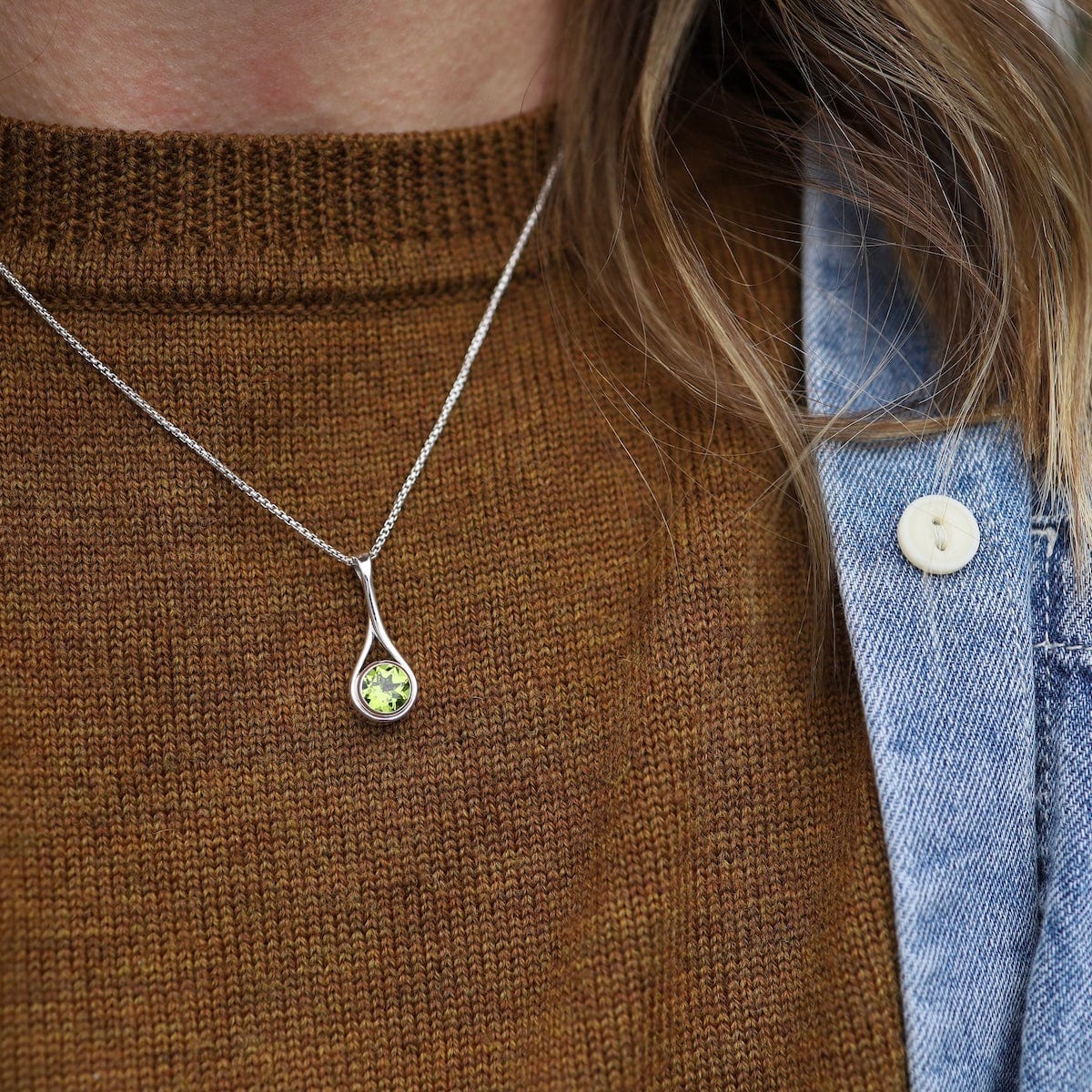 NKL Faceted Peridot Desire Pendant Necklace