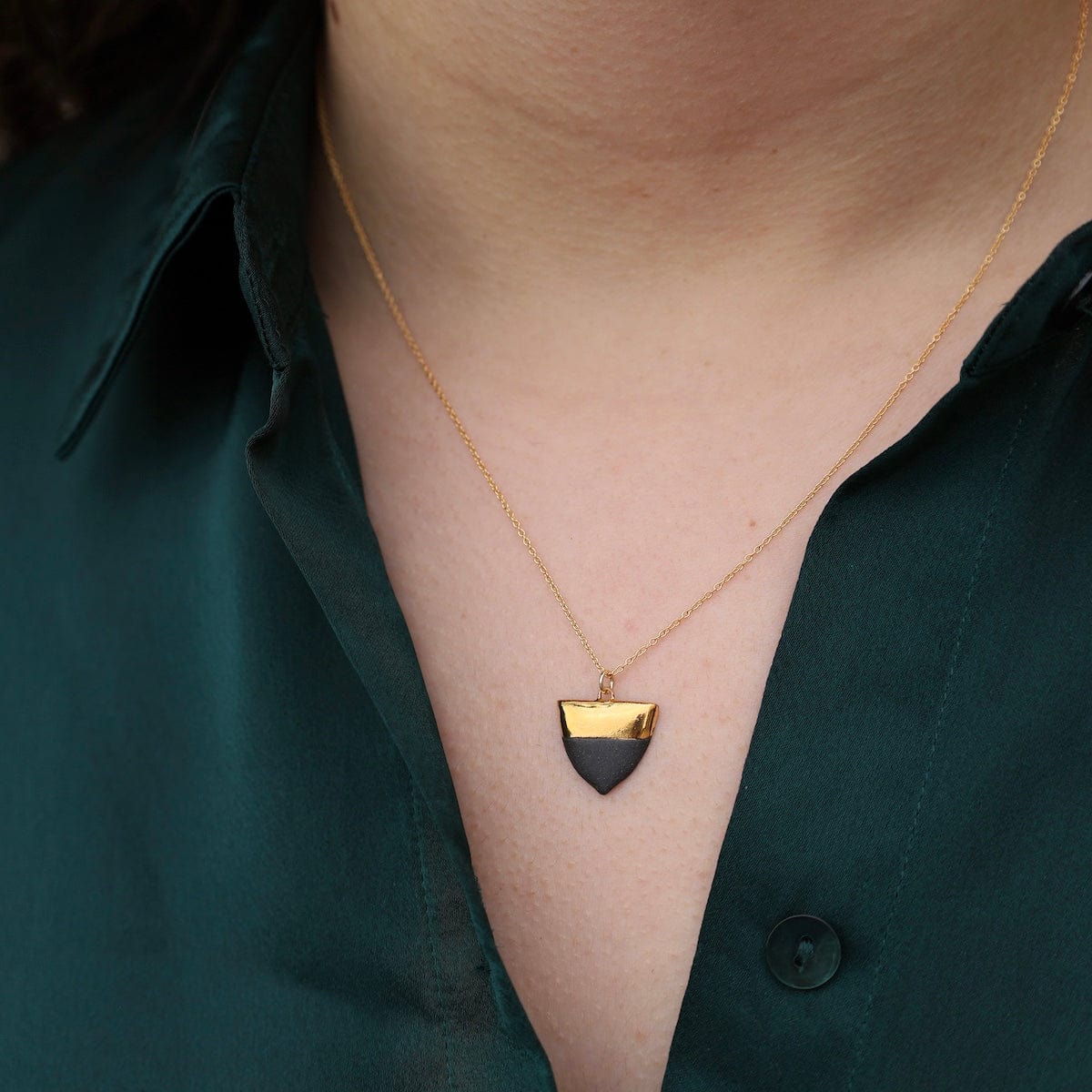 NKL-GF Black Shield Necklace