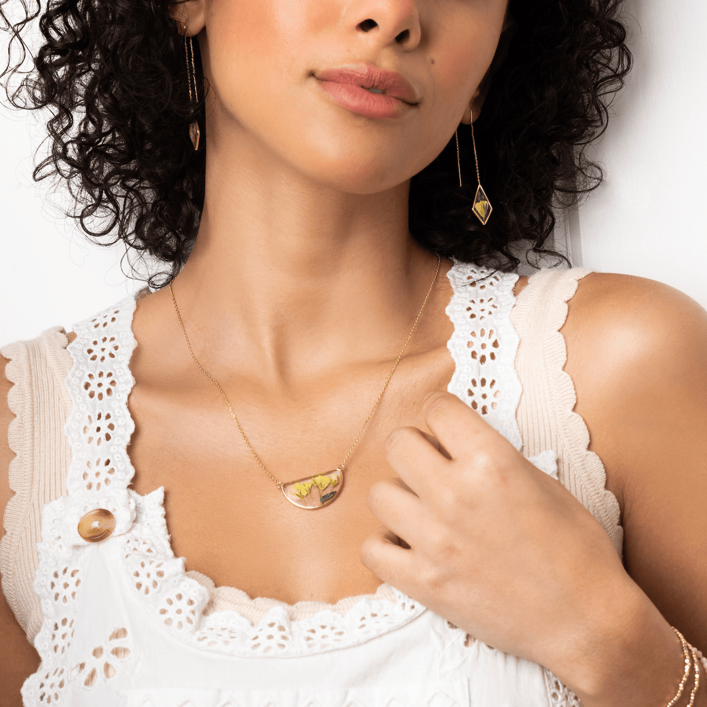 NKL Gold Pressed Flower Necklace with Yellow Baby's Breath
