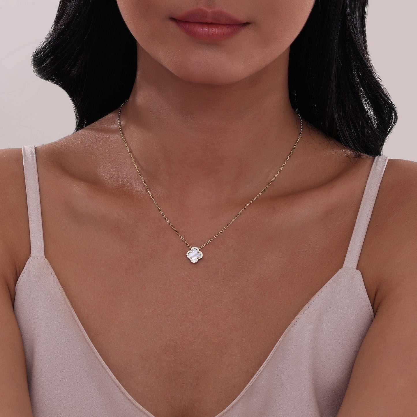 NKL-PPL Mother of Pearl Halo Pendant Necklace