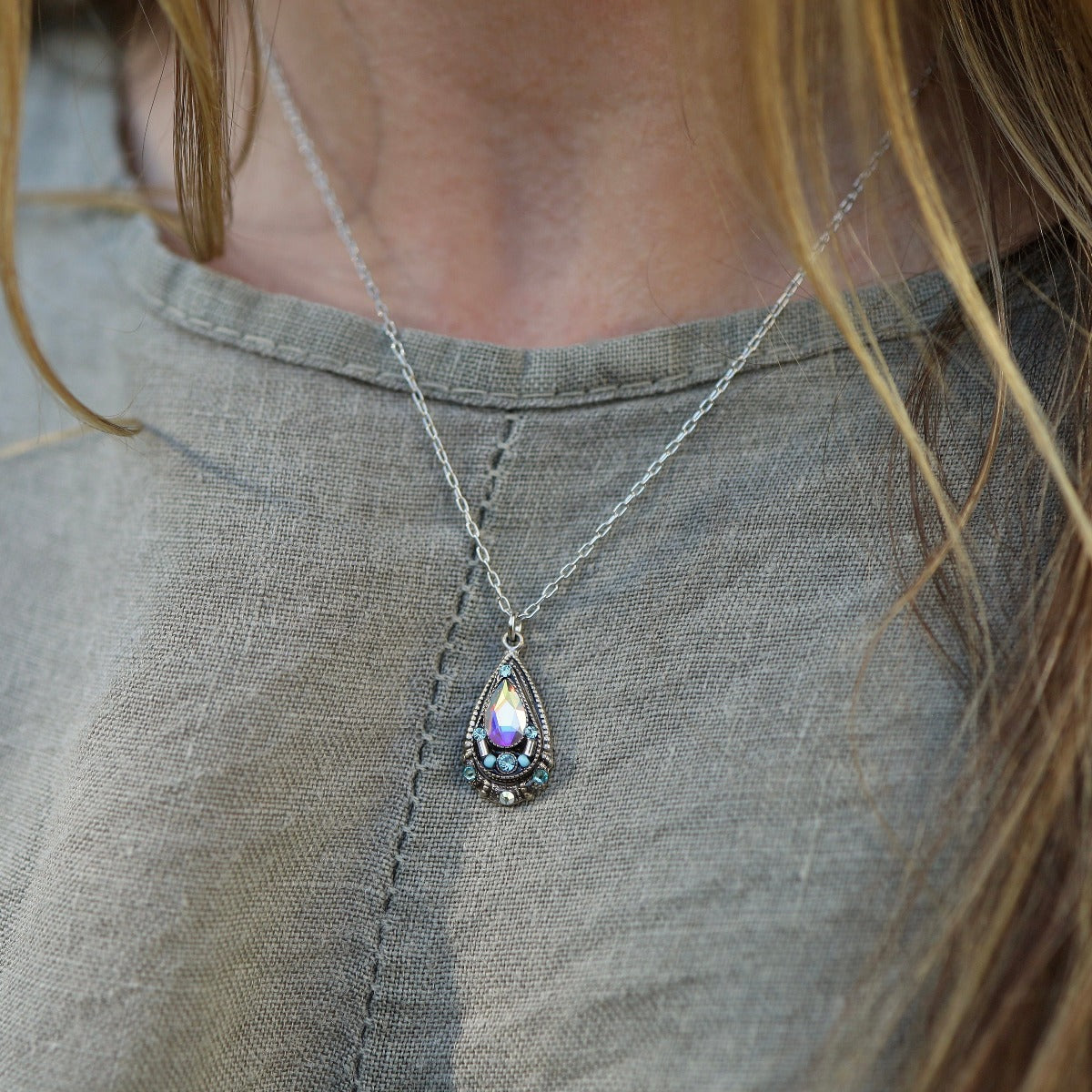 NKL-SPL Ice Simple Drop Pendant Necklace