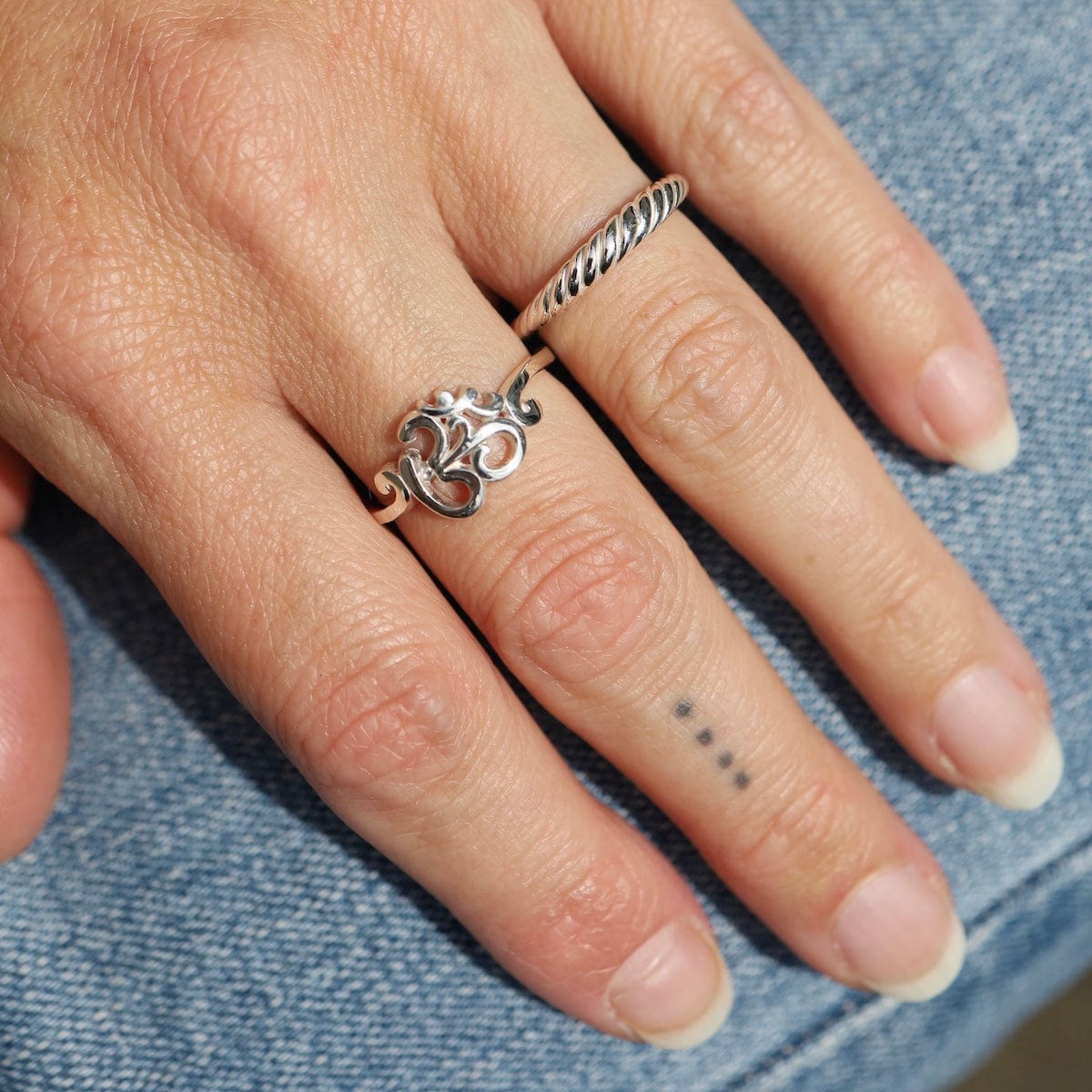 RNG Sterling Silver Slightly Domed Twist Band Ring